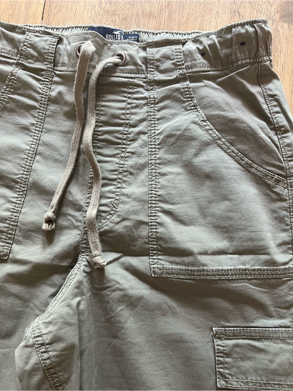 Hollister Olive Cargo Pants Utility Pockets Adjustable Rise Baggy short - Picture 3 of 4
